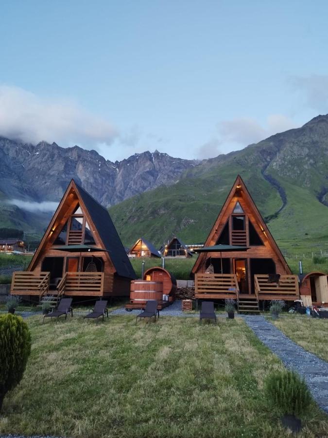 Kazbegi Spa Resort Cottages Exteriör bild