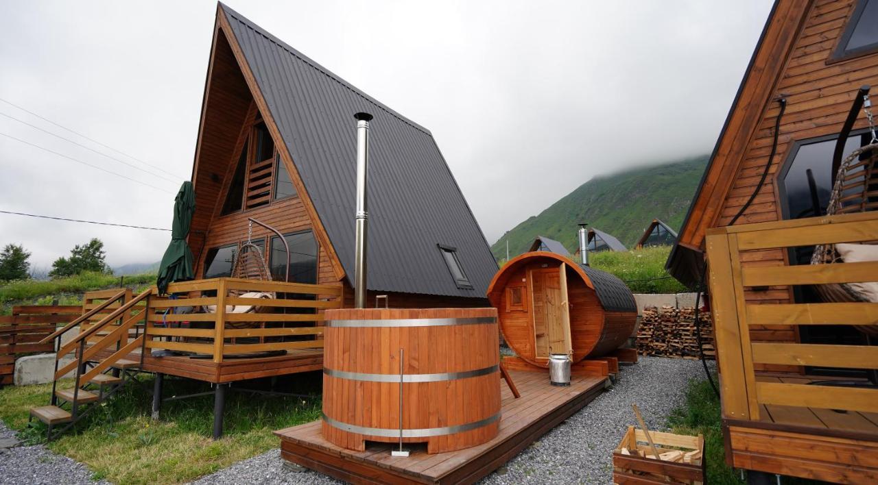 Kazbegi Spa Resort Cottages Exteriör bild
