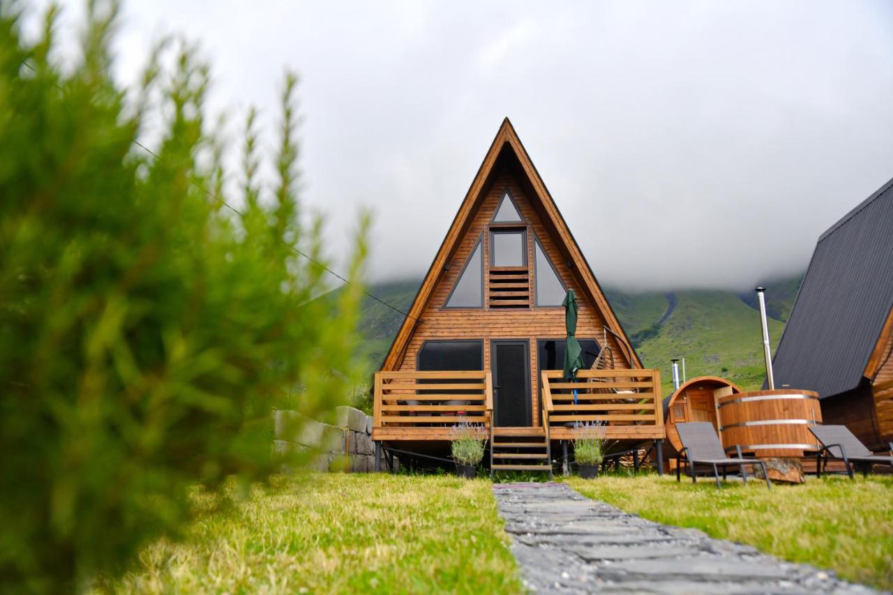 Kazbegi Spa Resort Cottages Exteriör bild