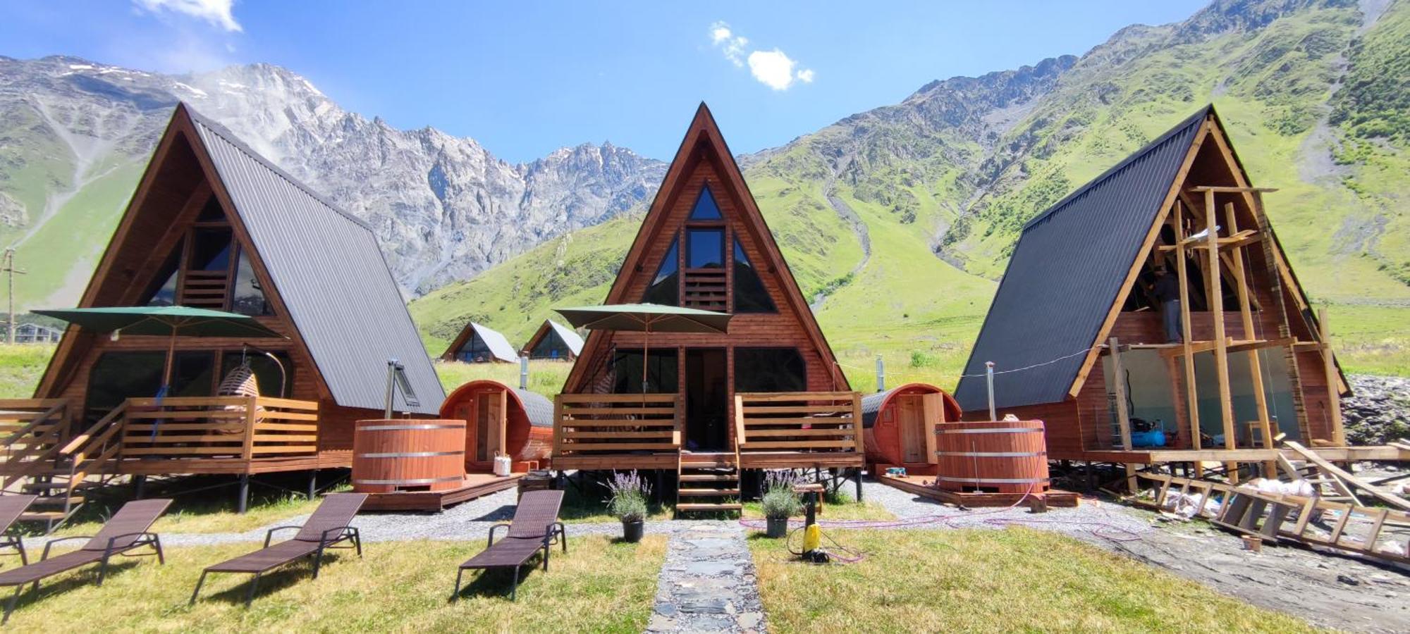 Kazbegi Spa Resort Cottages Exteriör bild