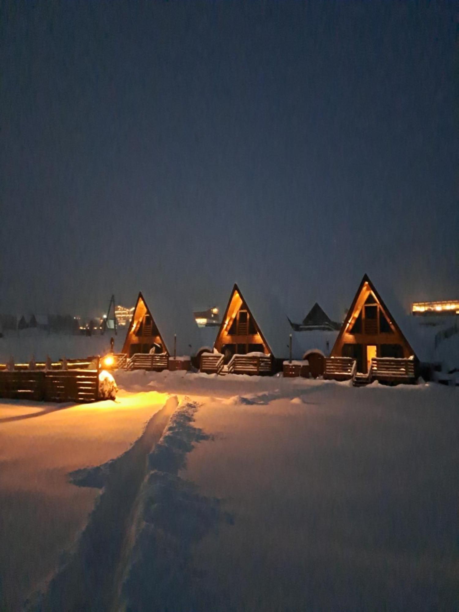 Kazbegi Spa Resort Cottages Exteriör bild