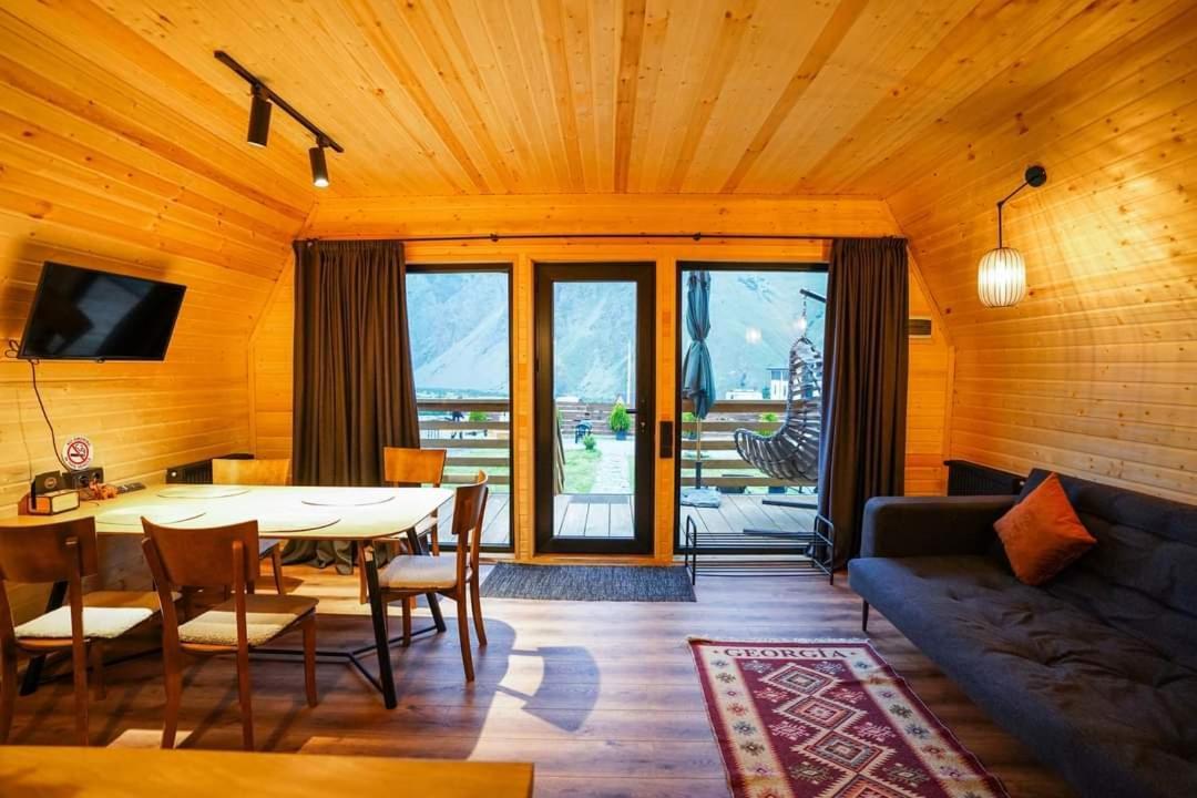 Kazbegi Spa Resort Cottages Exteriör bild