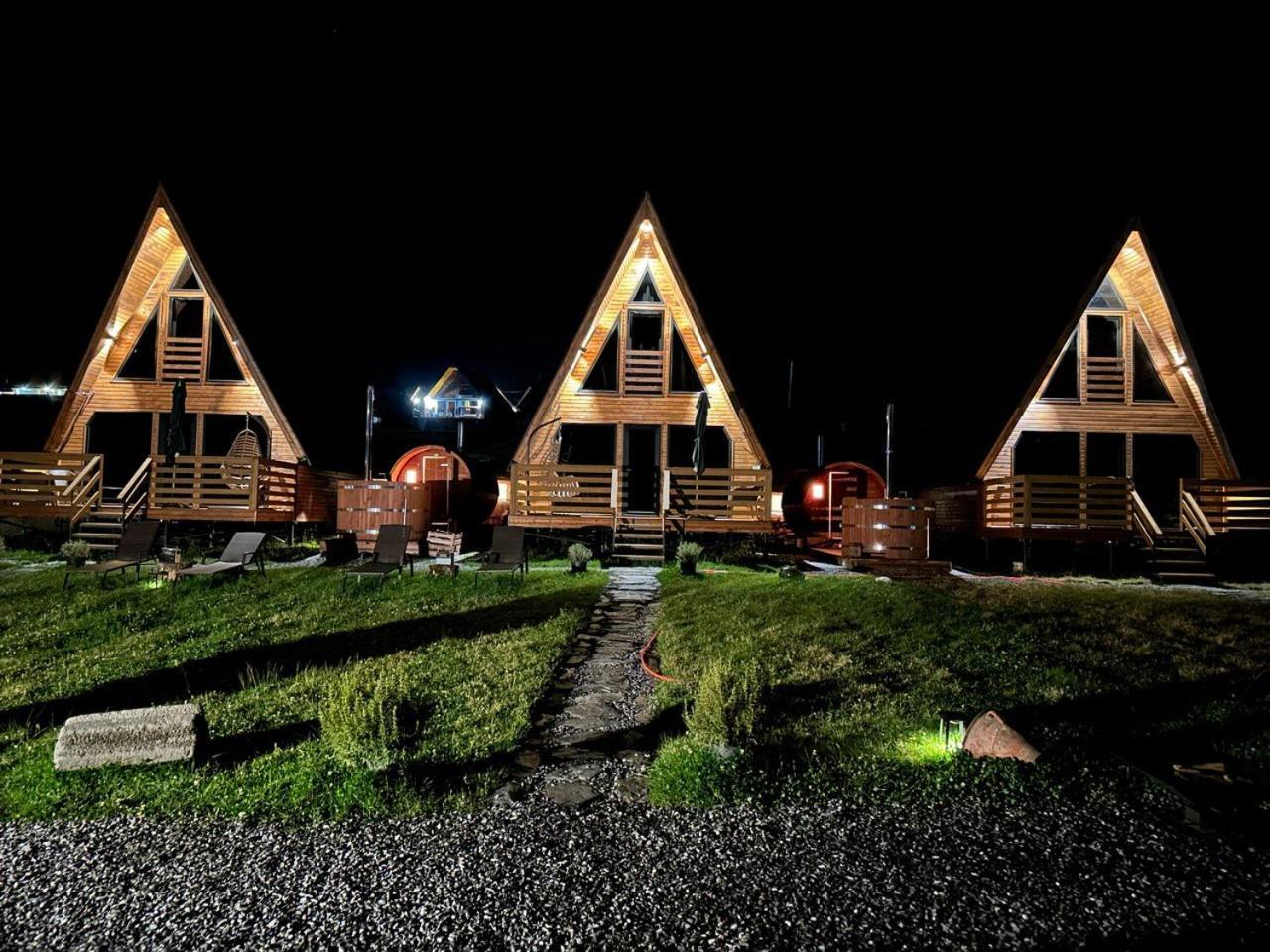 Kazbegi Spa Resort Cottages Exteriör bild